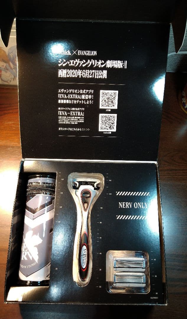 エヴァンゲリオン × Schickコラボ（初号機・2号機・NERV、3点セット）