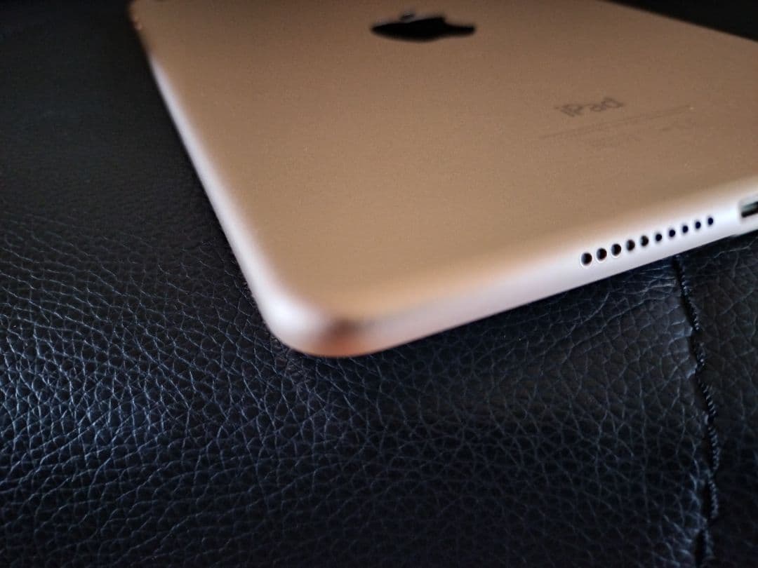 B*a様 Apple iPad mini 4 ゴールド 128GB