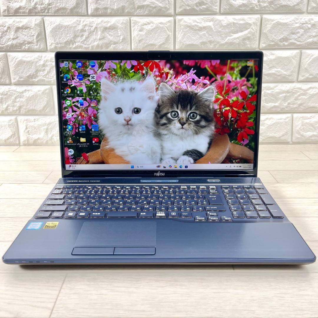 富士通 第8世代 i7 新品SSD512＋HDD搭載 メモリ16 ノートパソコン