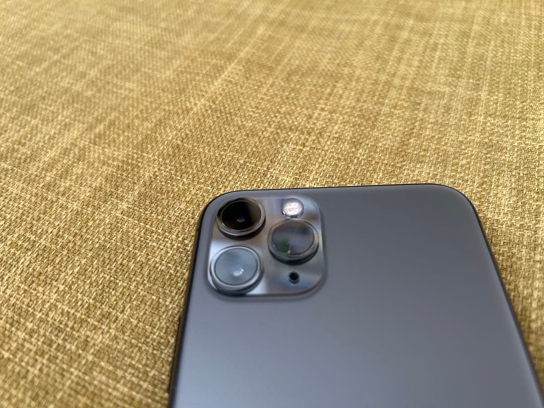 ア*リ様 Apple iPhone 11 Pro 64GBスペースグレー 本体