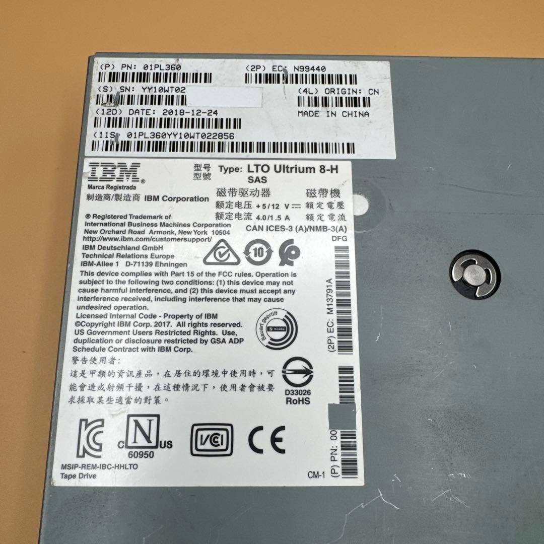 IBM LTO Ultrium 8-H テープドライブ 動作未確認