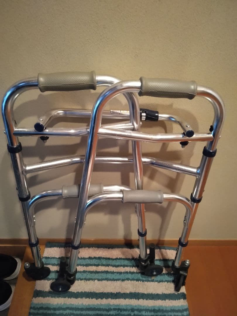 ⭐︎中古⭐︎ セーフティーアームウォーカー Mタイプ 歩行器　定価31500円