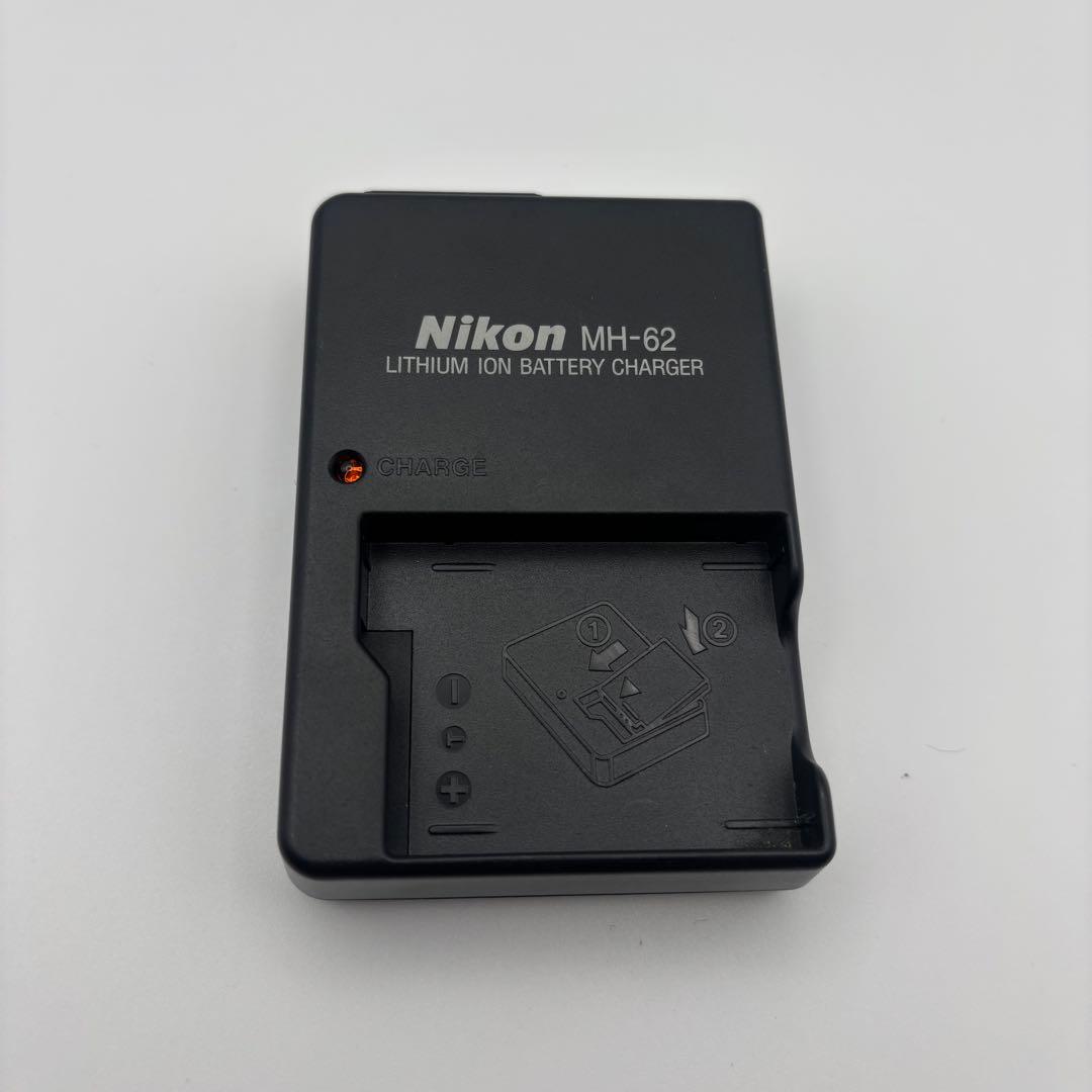 【美品 動作確認◎】Nikon COOLPIX P1 シルバー デジカメ