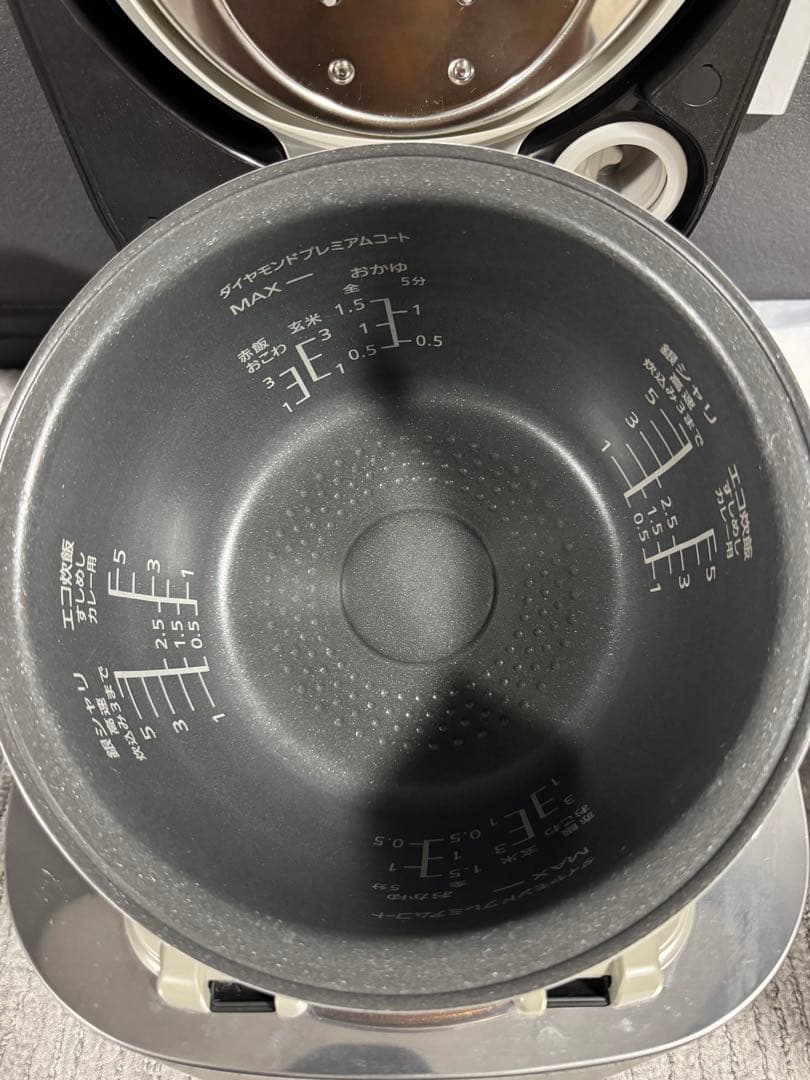パナソニック 炊飯器 5.5合 スチーム&可変圧力IH SR-VSX101