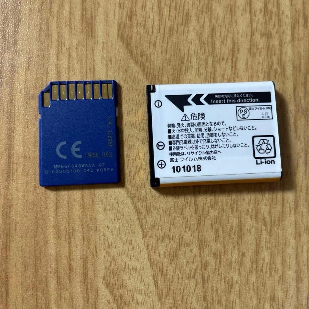 Fujifilm FinePix Z800EXR ゴールド