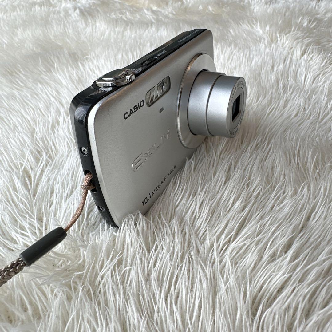 美品 CASIO EXILIM EX-Z33 シルバー