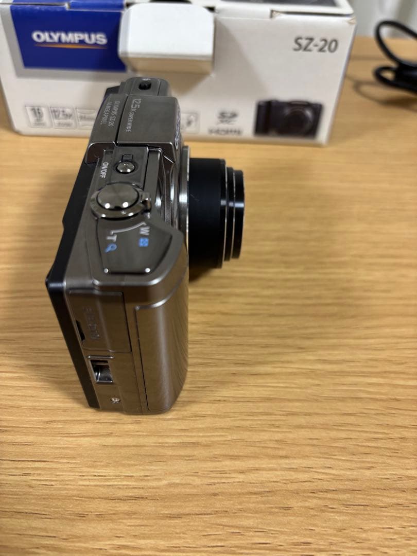 OLYMPUS デジタルカメラ SZ-10/SZ-20