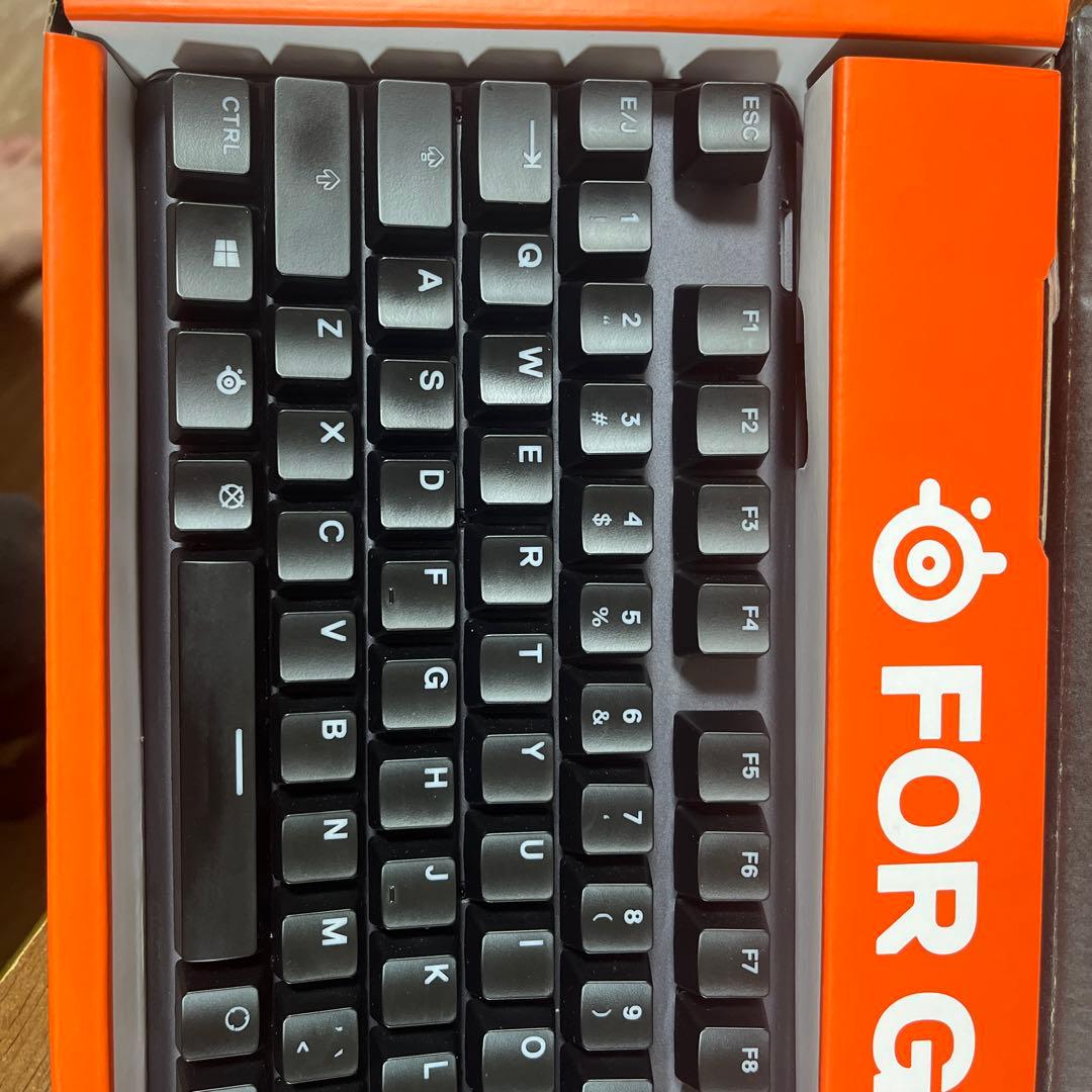 SteelSeries Apex Pro TKL (旧型)ゲーミングキーボード