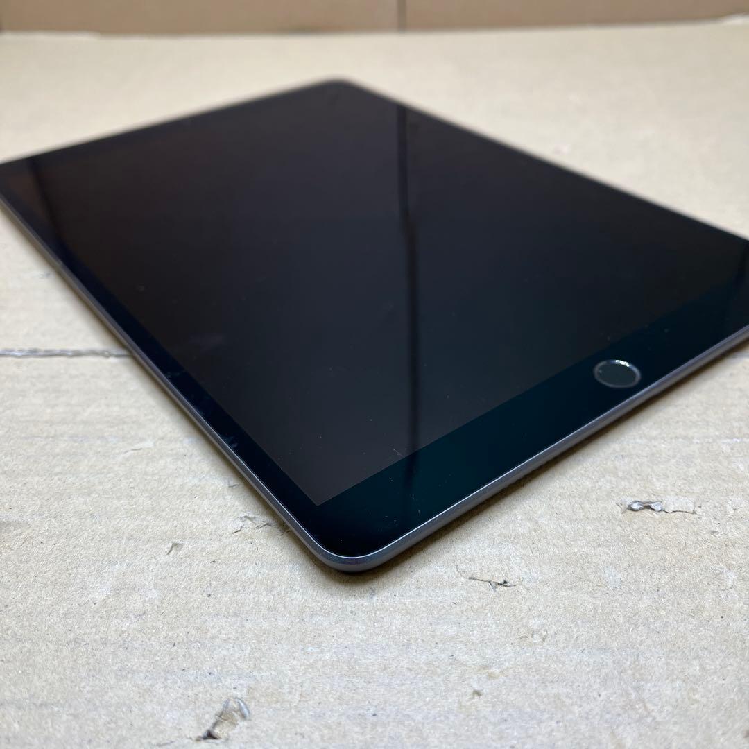 B*7様 訳あり iPad Air (第３世代) Wi-Fi 256GB スペー