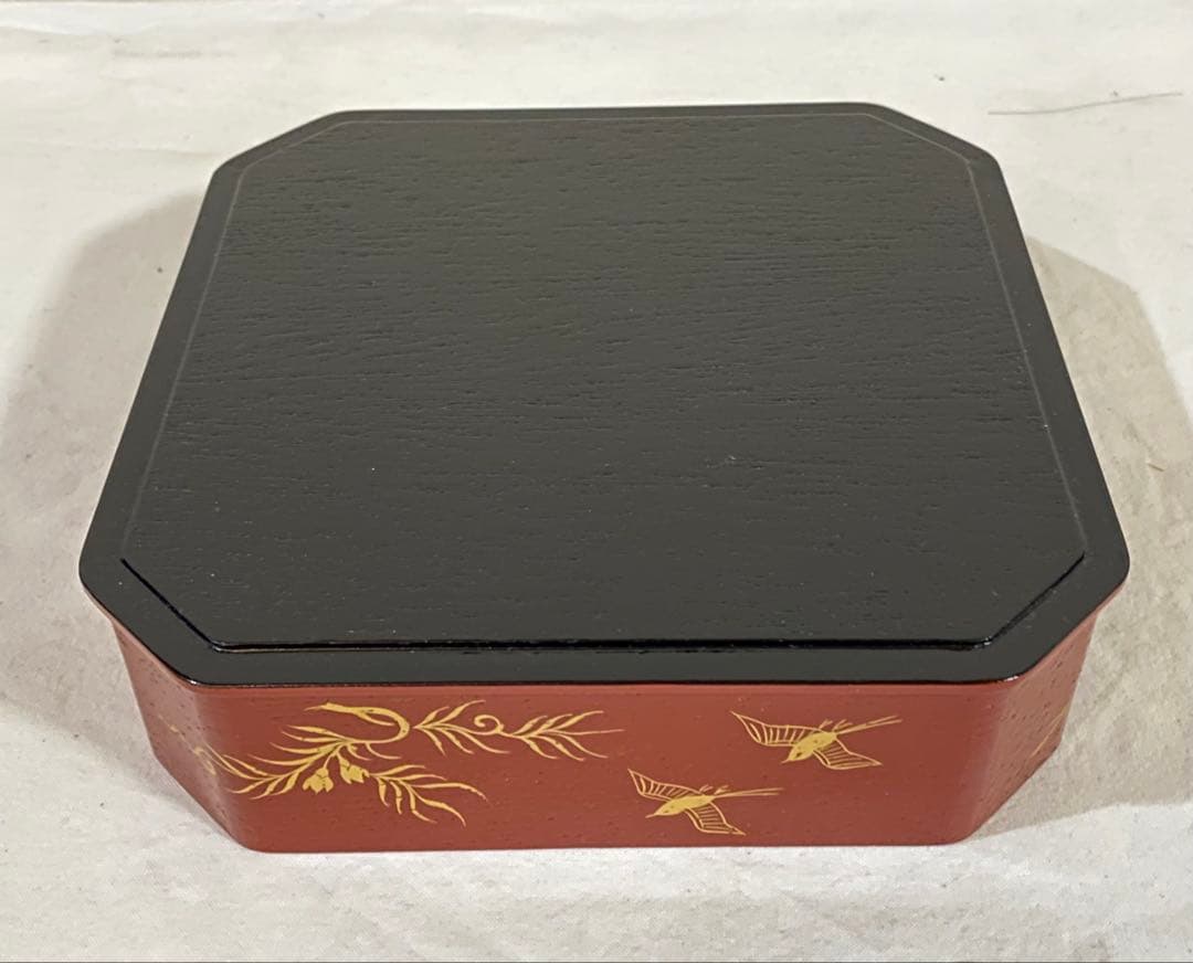 【茶道具　菓子器】縁高　漆塗　淡々斎好み花鳥紋