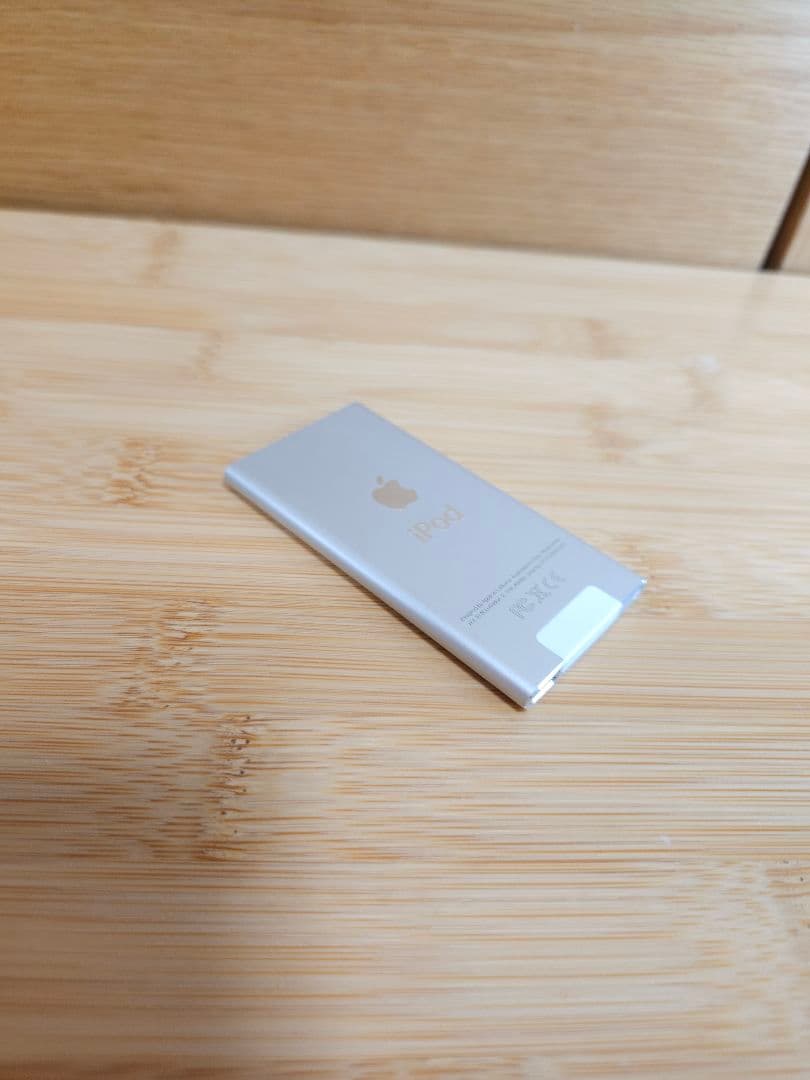 【動作画像有】iPod nano 第7世代 16GB シルバー　純正ケーブル付