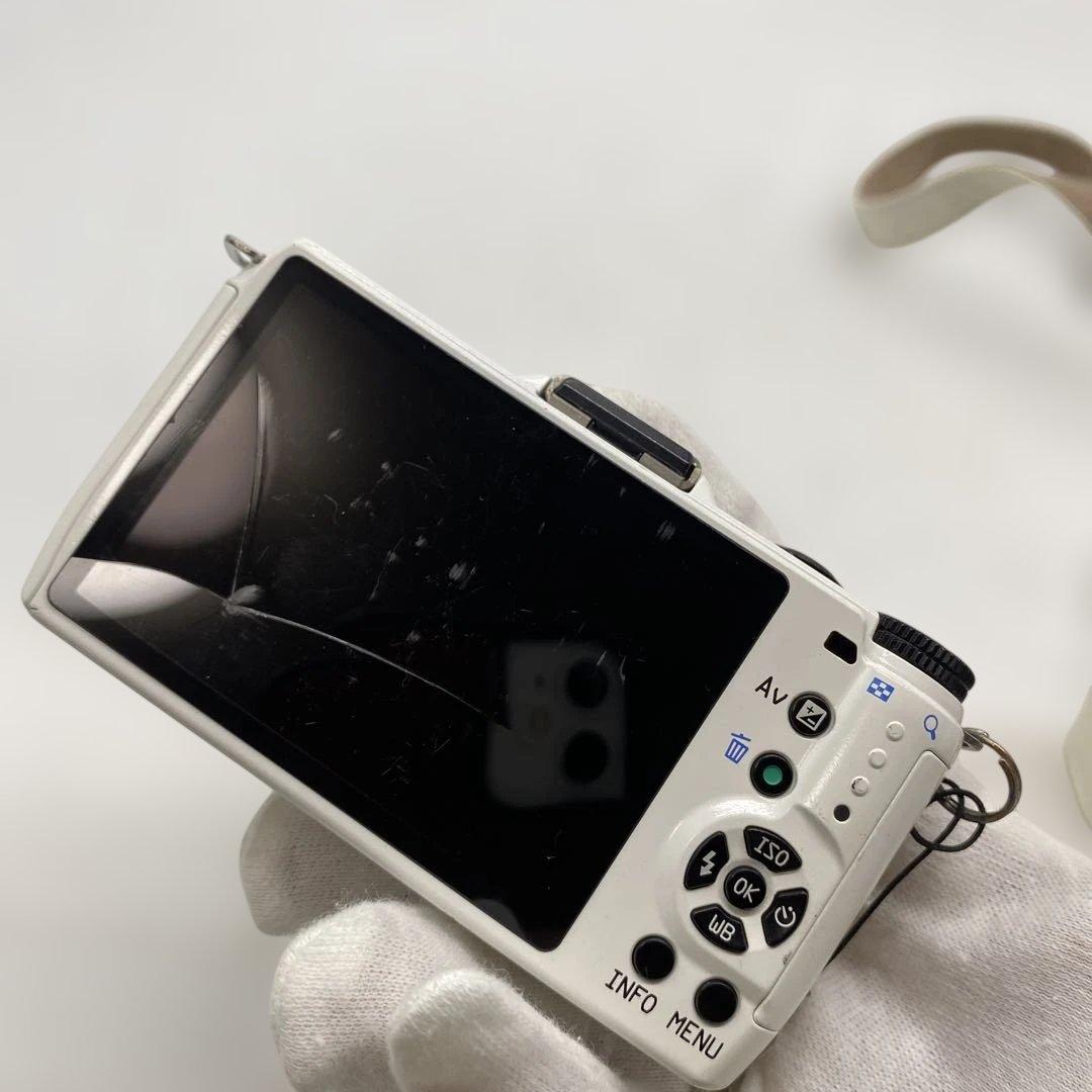 PENTAX Q10 ホワイト×ベージュズームレンズキット