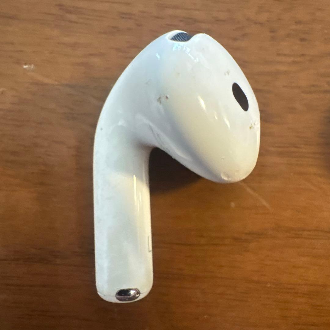 AirPods4 本体 ホワイト 充電ケース付き