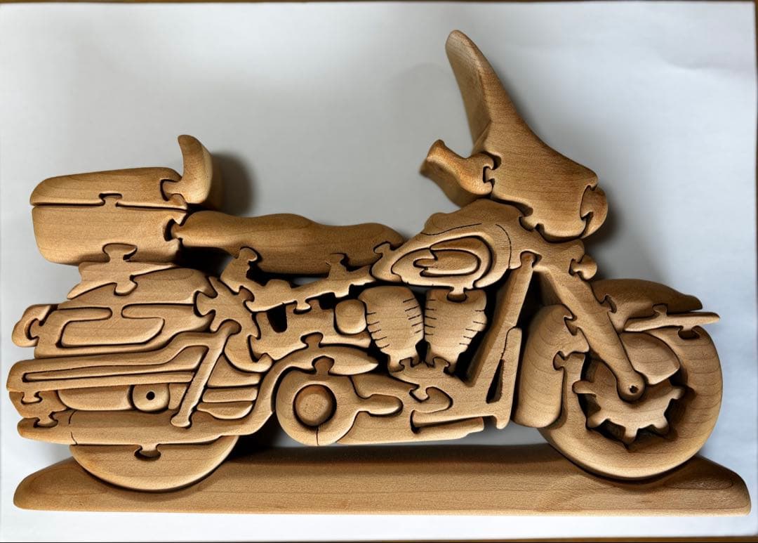 HARLEY DAVIDSON ULTRA 木製オートバイパズル 工芸品