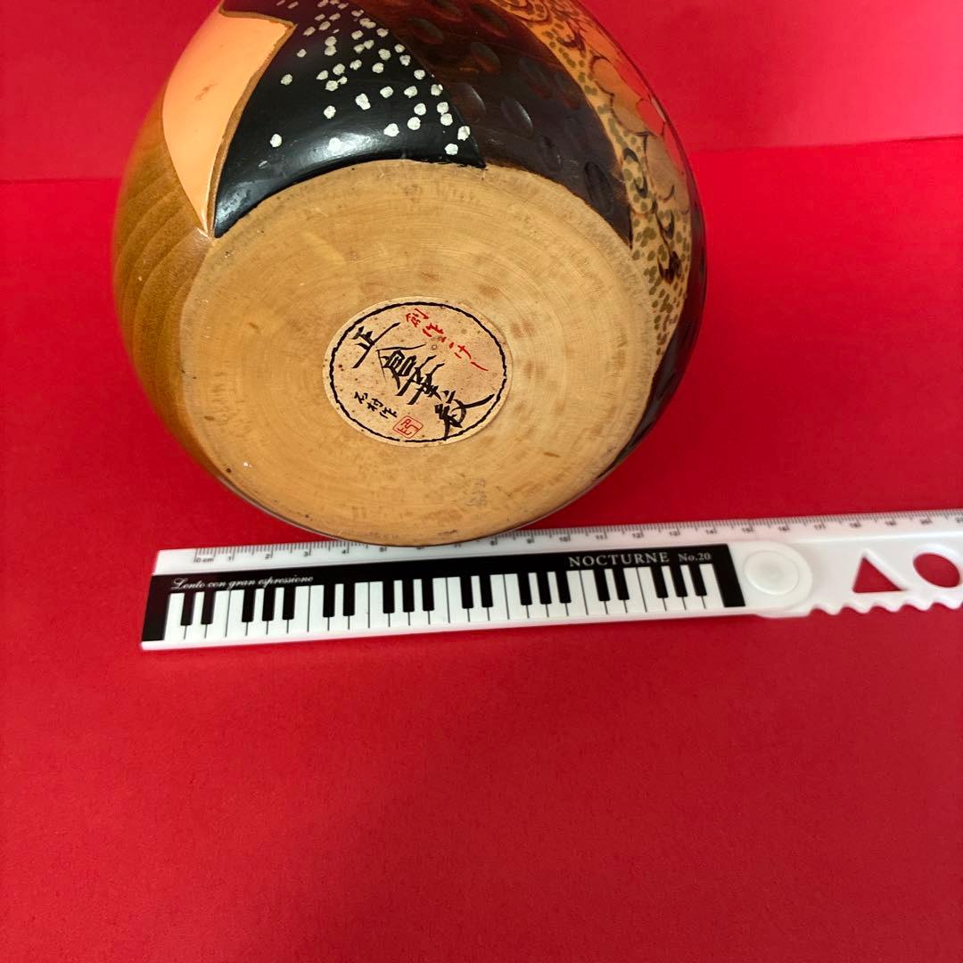 昭和時代物　存在感抜群の綺麗な着物姿のこけし人形　置物　民芸品　工芸品　レトロ