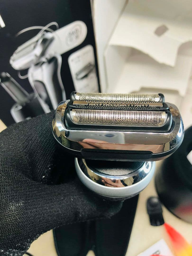 【美品】ブラウン シリーズ7 71-s7500cc-V電気シェーバー