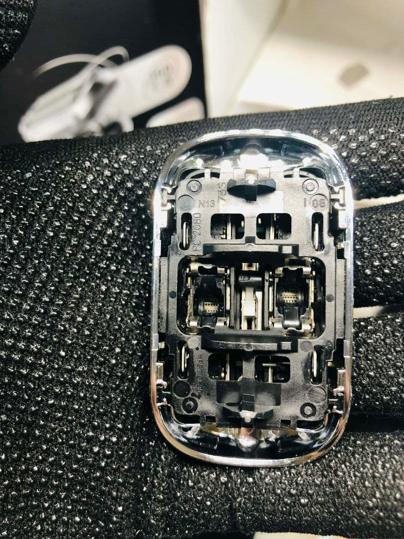 【美品】ブラウン シリーズ7 71-s7500cc-V電気シェーバー