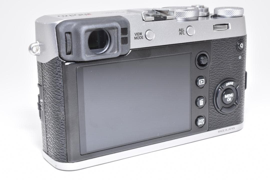 FUJIFILM 富士フイルム X100F シャッター数4700回以下 元箱