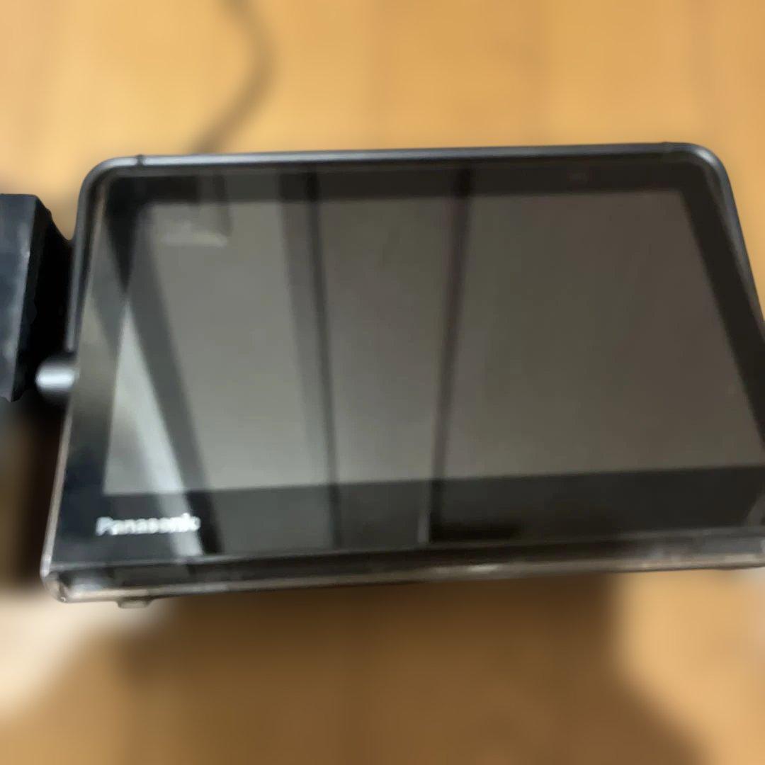 Panasonic UN-T7S 2017年製　チューナーとポータブルテレビ