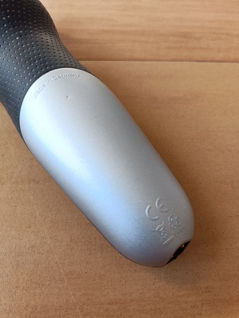 BRAUN S7 メンズ電気シェーバー 本体と付属品
