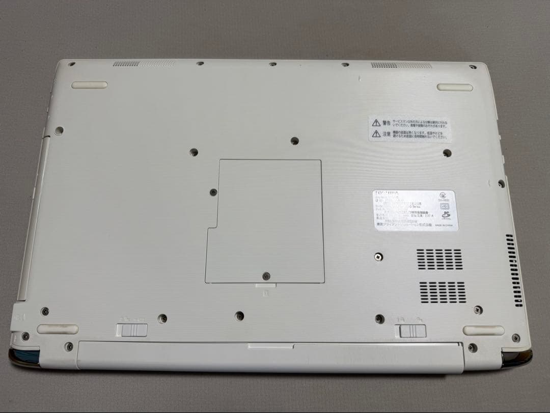 TOSHIBA dynabook　T65/CG　Intel Core i7