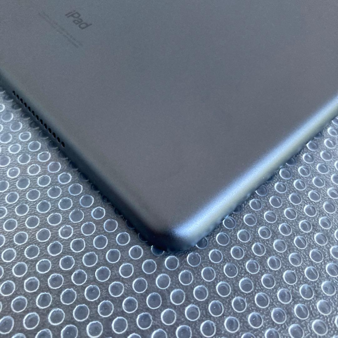 3542【早い者勝ち】iPad8 第8世代 32GB SIMフリー☆