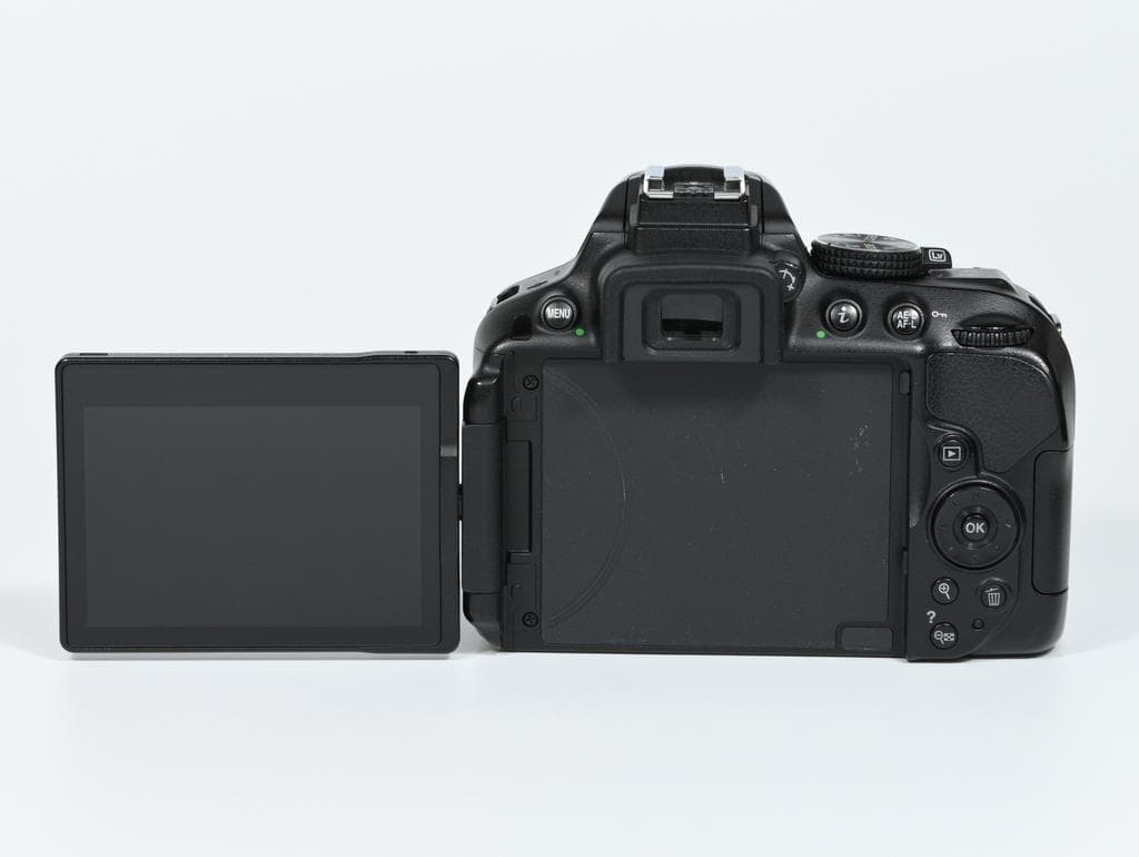 【美品】 ニコン　Nikon D5300 レンズキット