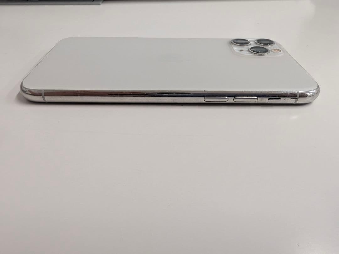 iPhone 11 Pro 256GB シルバー SIMフリー
