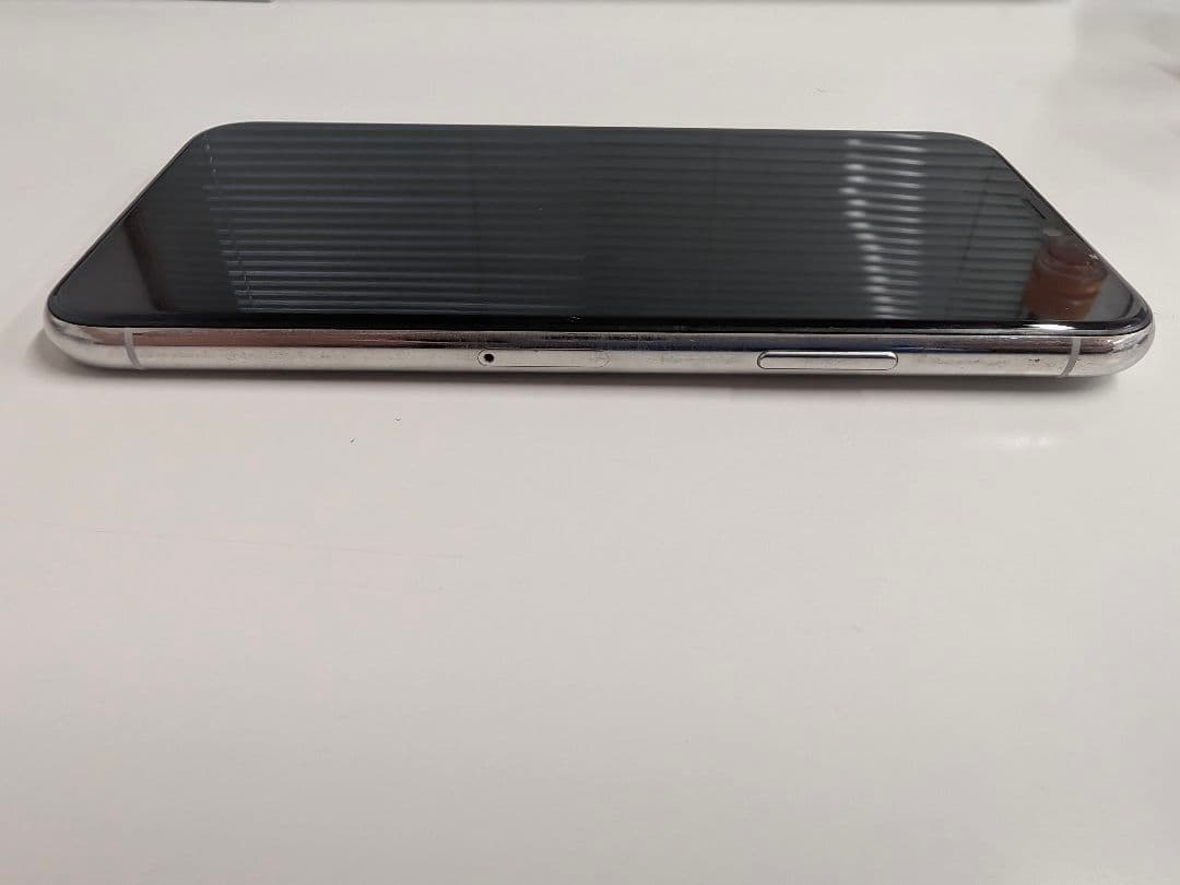 iPhone 11 Pro 256GB シルバー SIMフリー