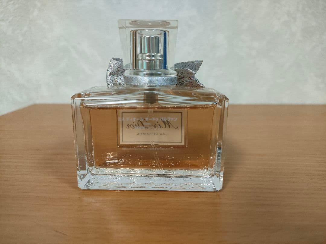 Miss Dior Eau de Parfum 50ml　おまけ付