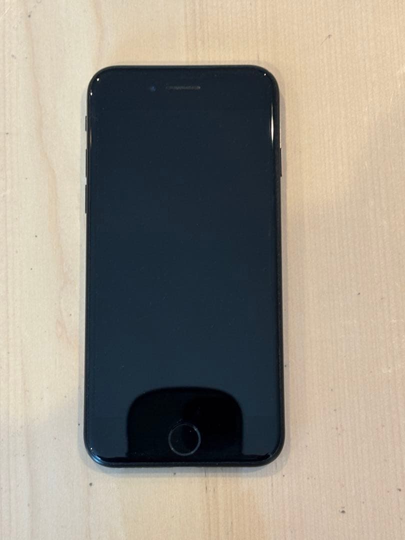 Apple iPhone SE2 ブラック 本体