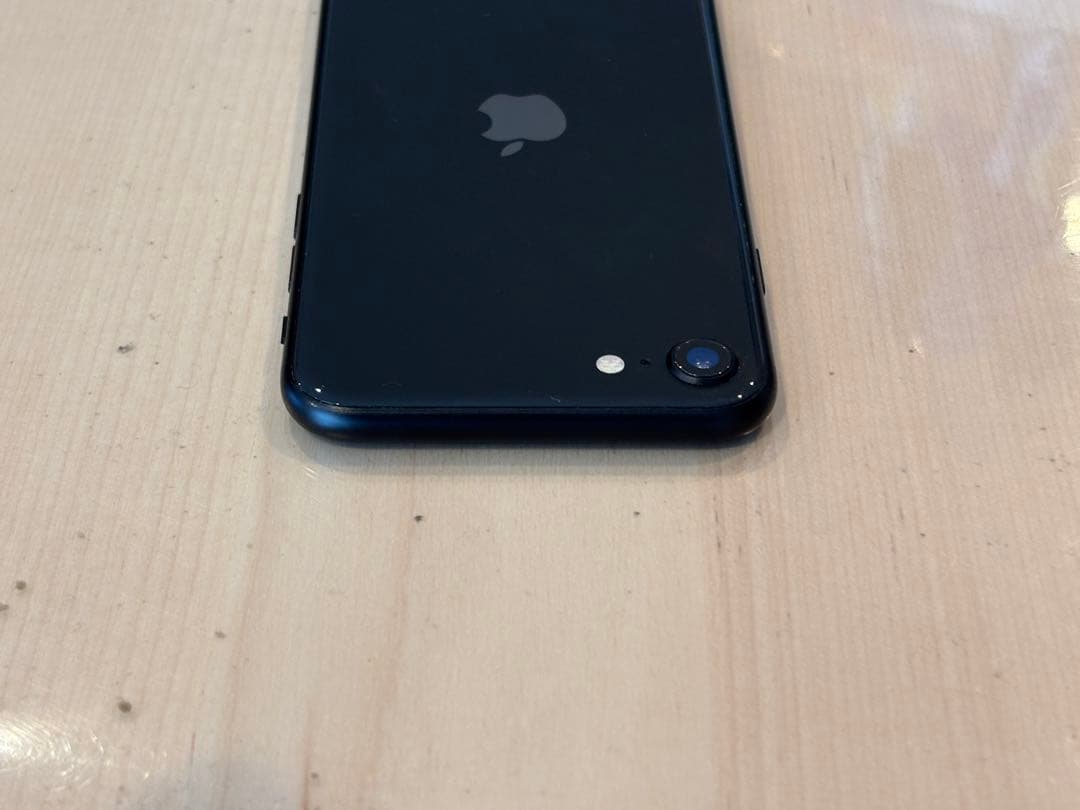 Apple iPhone SE2 ブラック 本体