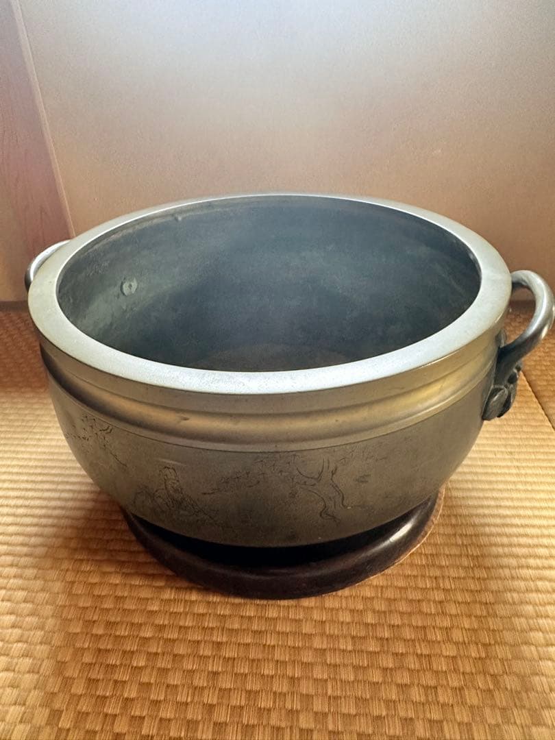 金属製火鉢 直径約50cm 彫刻デザイン 昭和レトロ