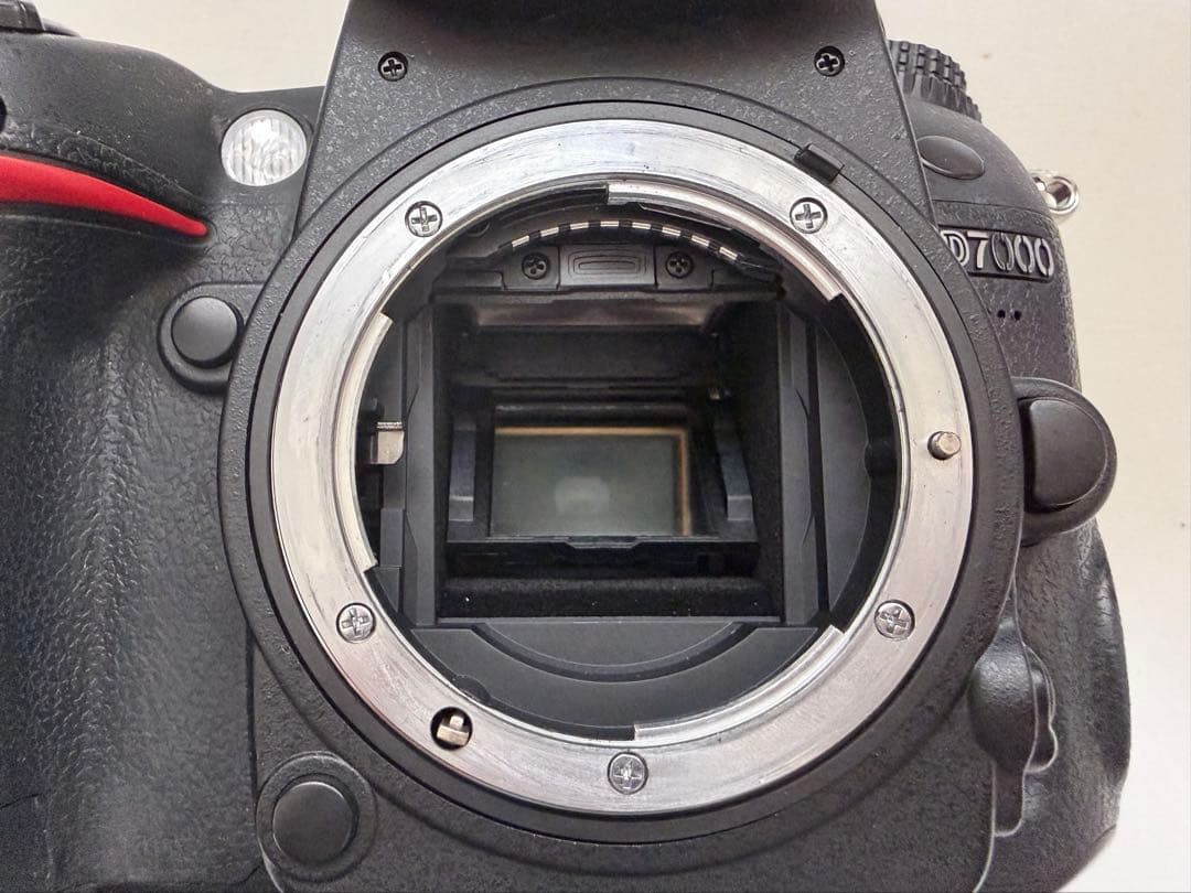 Nikon D7000 デジタル一眼レフカメラ 美品