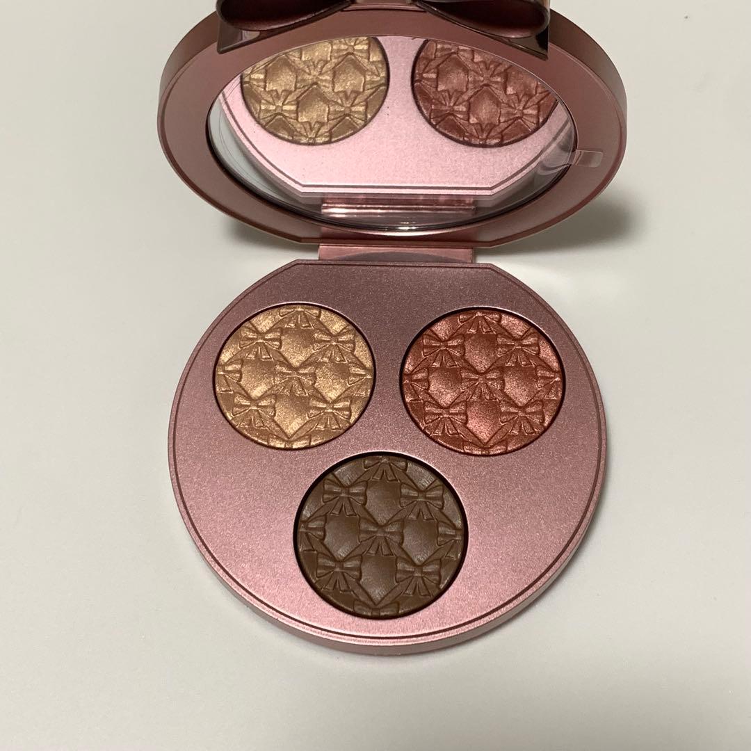 mac エファベセンス　エクストラディメンション　フェイスコンパクト