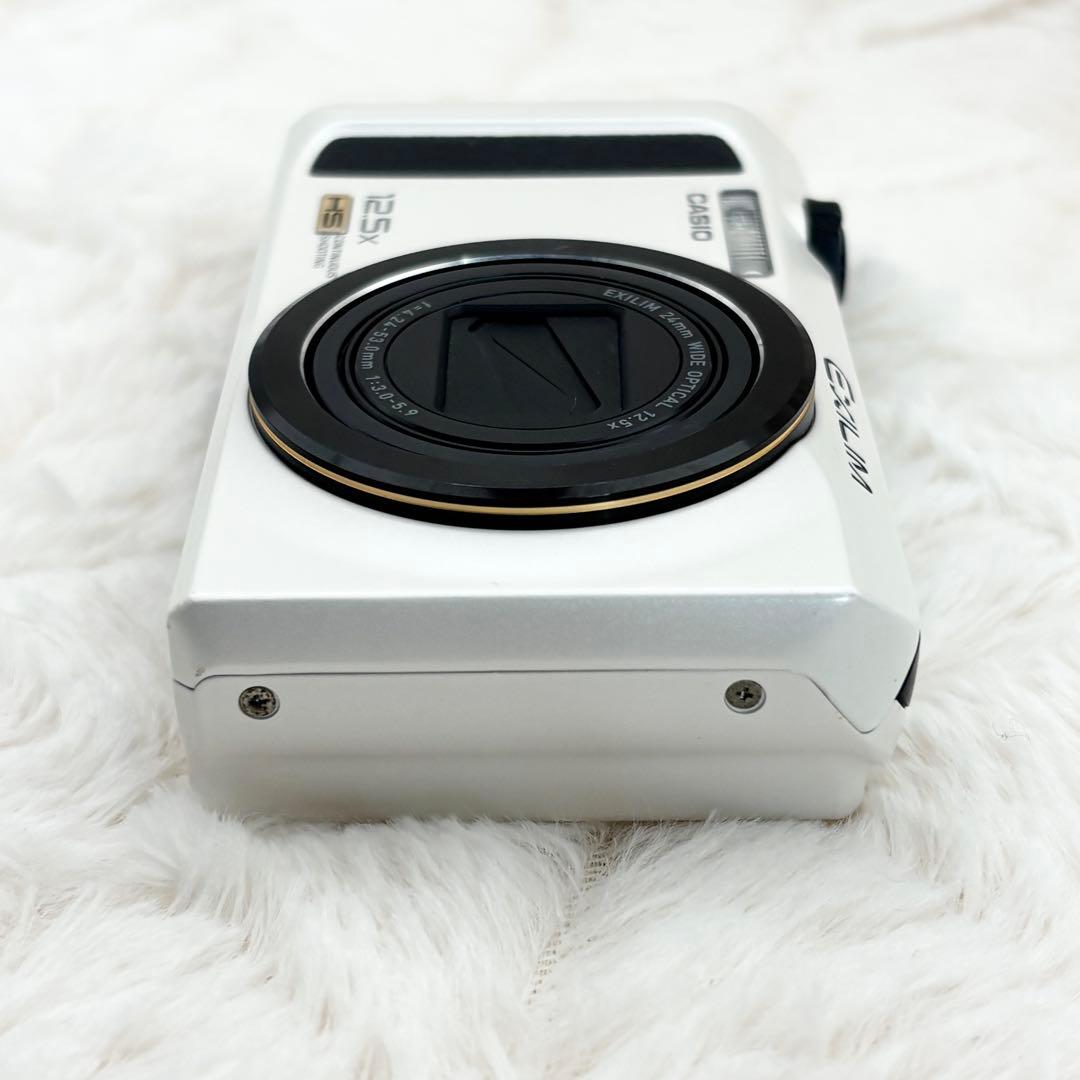 美品・動作良好✨ CASIO EXILIM EX-ZR100 ホワイト