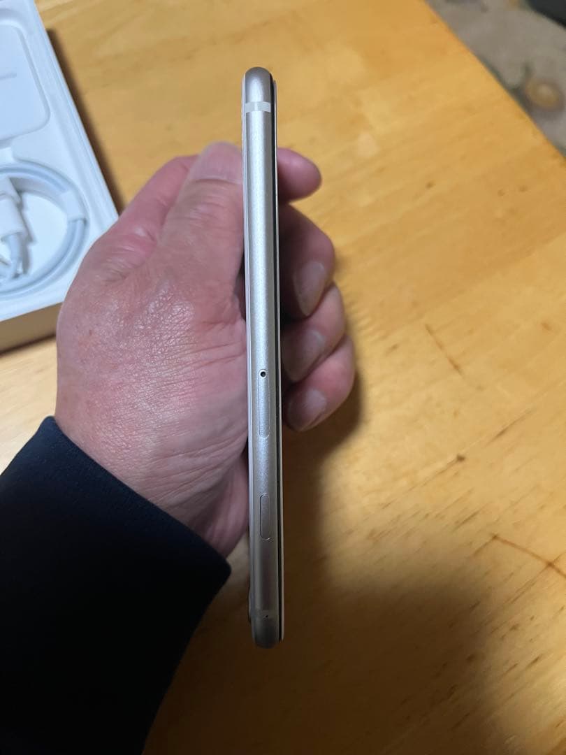 アップルiPhone SE 第3世代 128GB