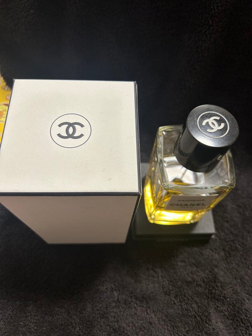 CHANEL 香水 GARDENIAガーデニア 200mlボトルの残量半分ほど