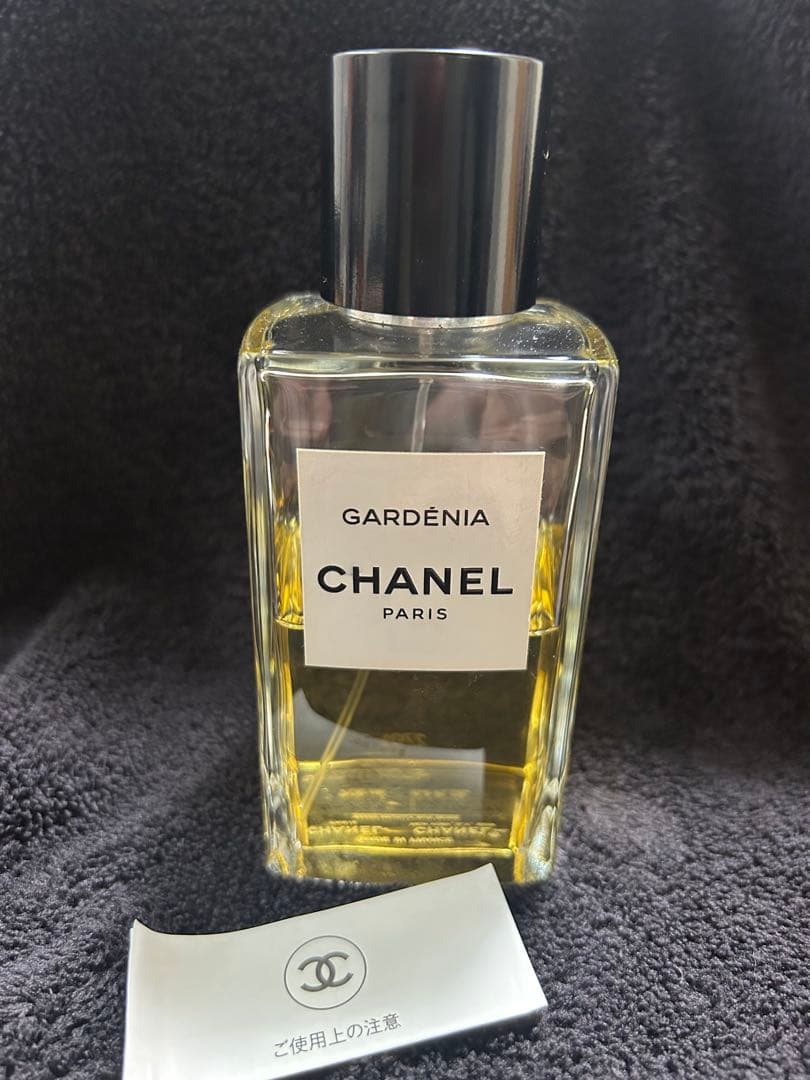 CHANEL 香水 GARDENIAガーデニア 200mlボトルの残量半分ほど