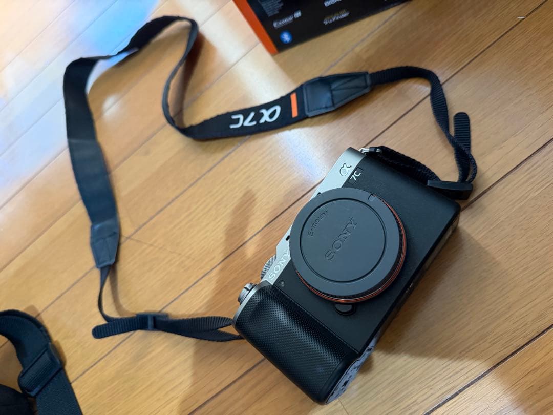 【極美品】SONY α7C ミラーレス一眼カメラ　ケース&コンパクト三脚セット