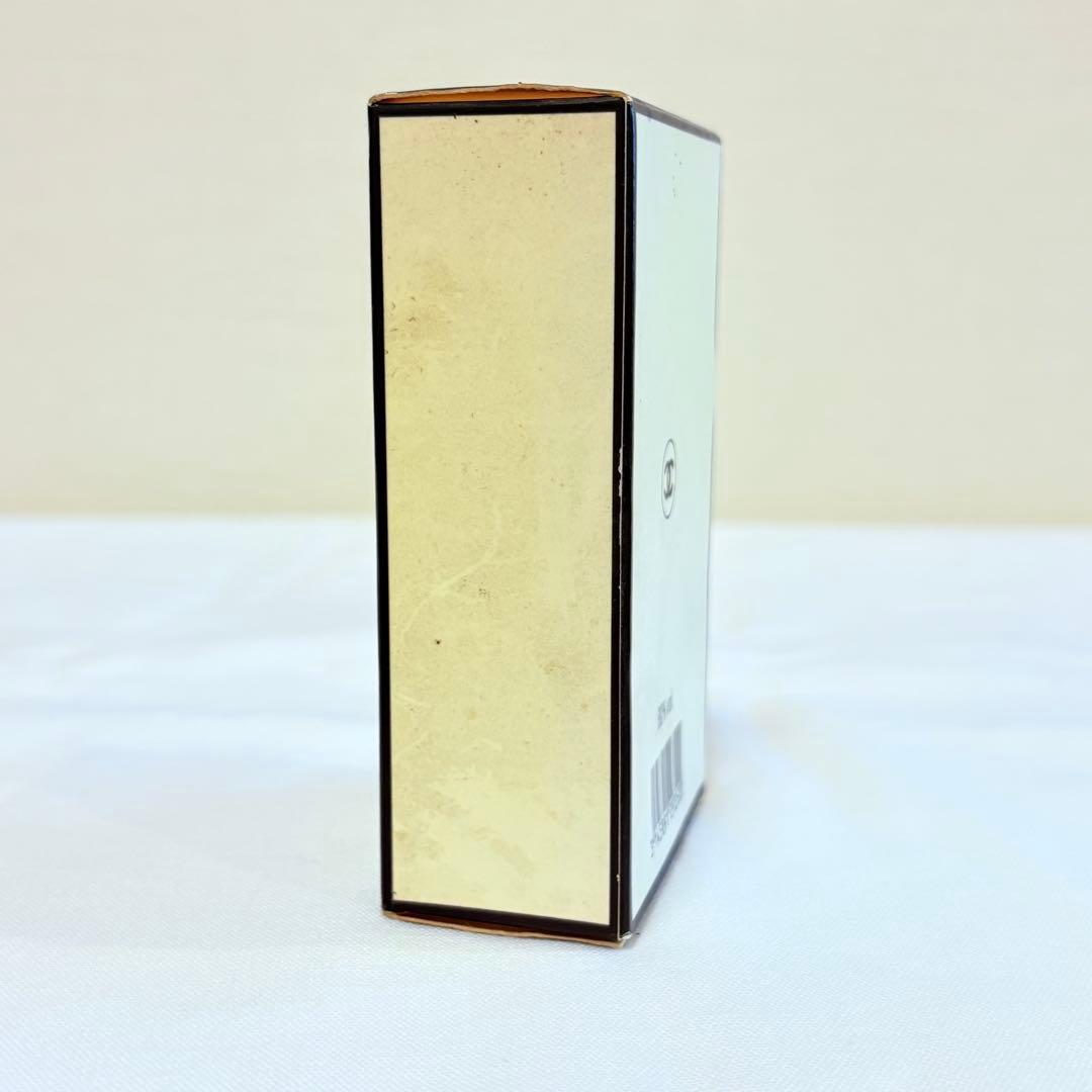 新品　CHANEL シャネル N°19 オーデパルファム EDP 50ml