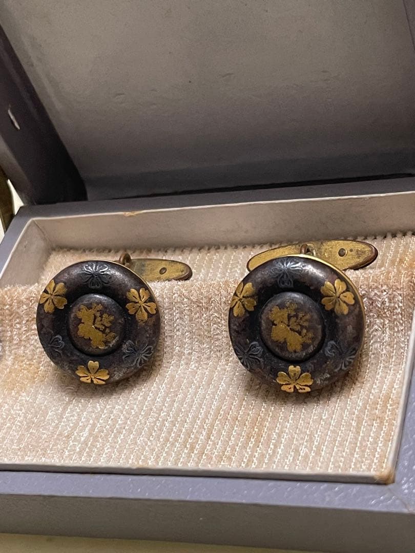 希少品　五三の桐　桜図　金象嵌　赤銅　時代物　チェーンカフス　レトロ　美術品
