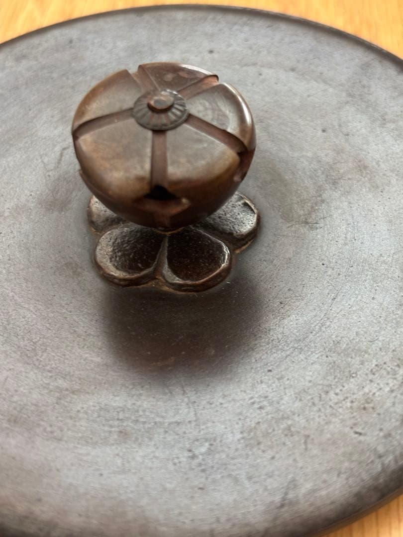 鋳鉄 茶釜 松竹梅紋 筒釜 寸筒 焼抜釜