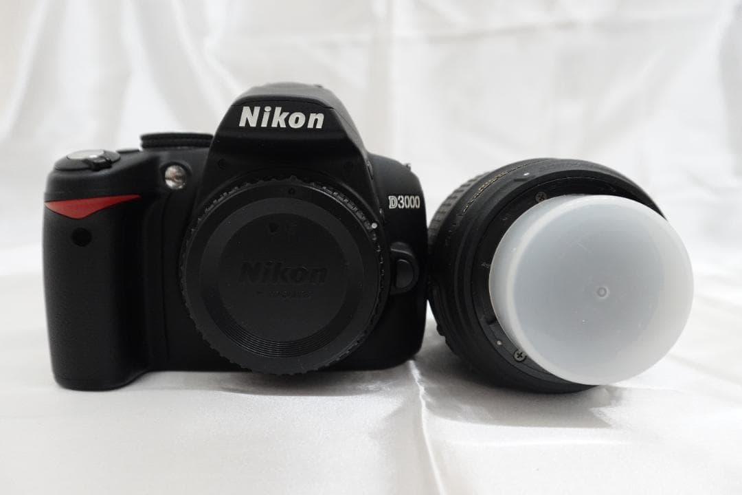 Nikon D3000 18-55 VR Kit デジタル一眼　ショット数460