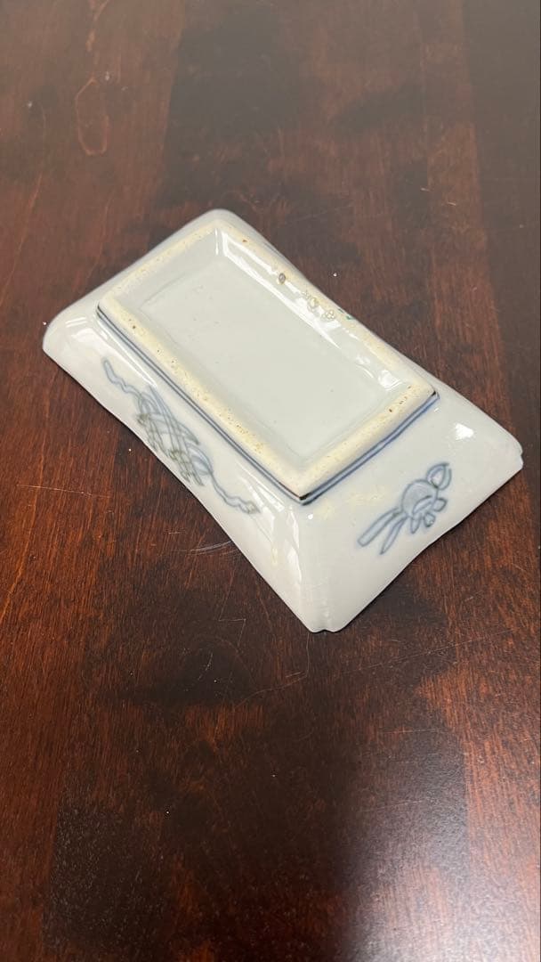 古伊万里（伊万里焼）の「染付長皿」と「色絵長皿」の2枚　骨董品