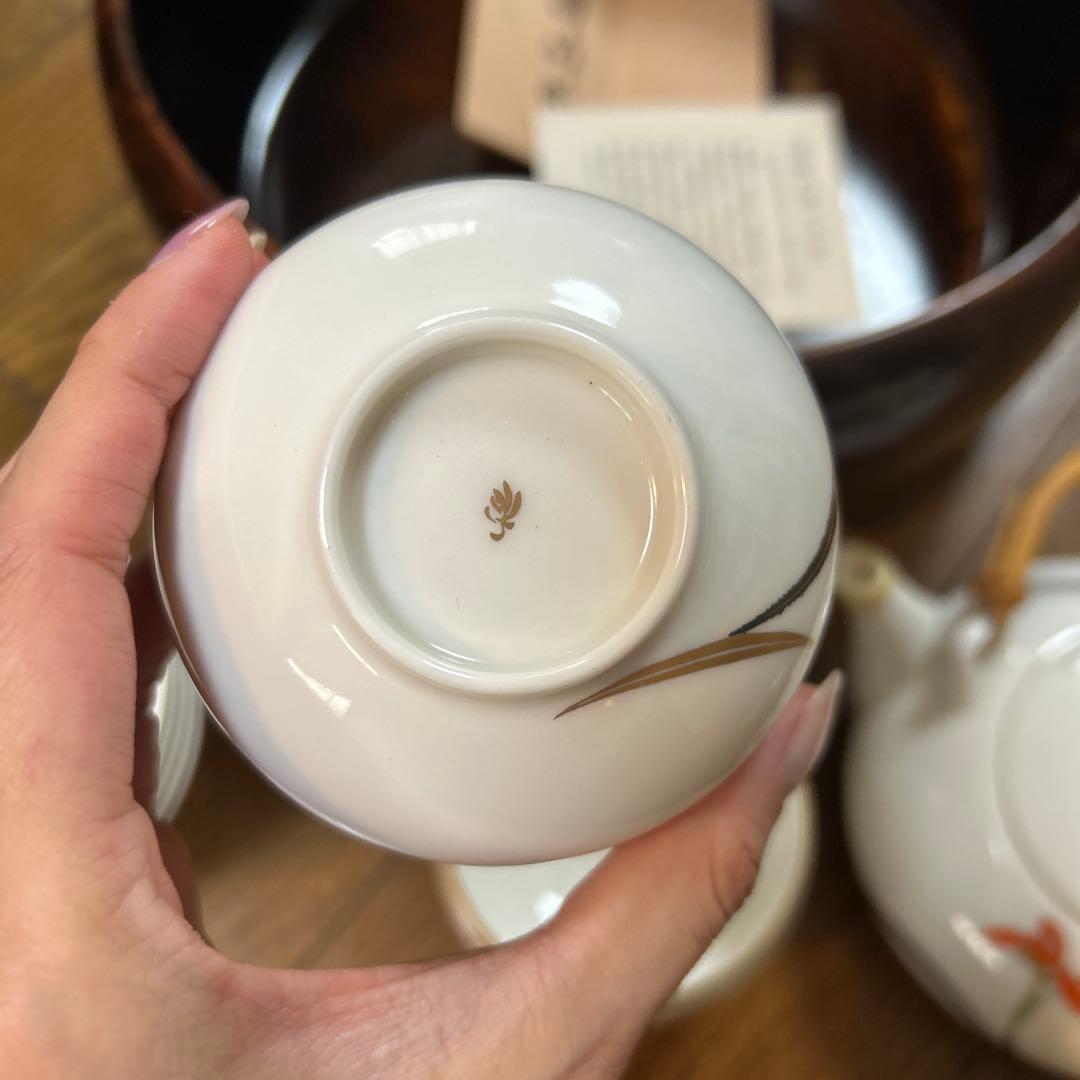 【美品】讃岐彫　すり塗　漆器　香蘭社湯呑みカップ　お茶櫃　急須セット