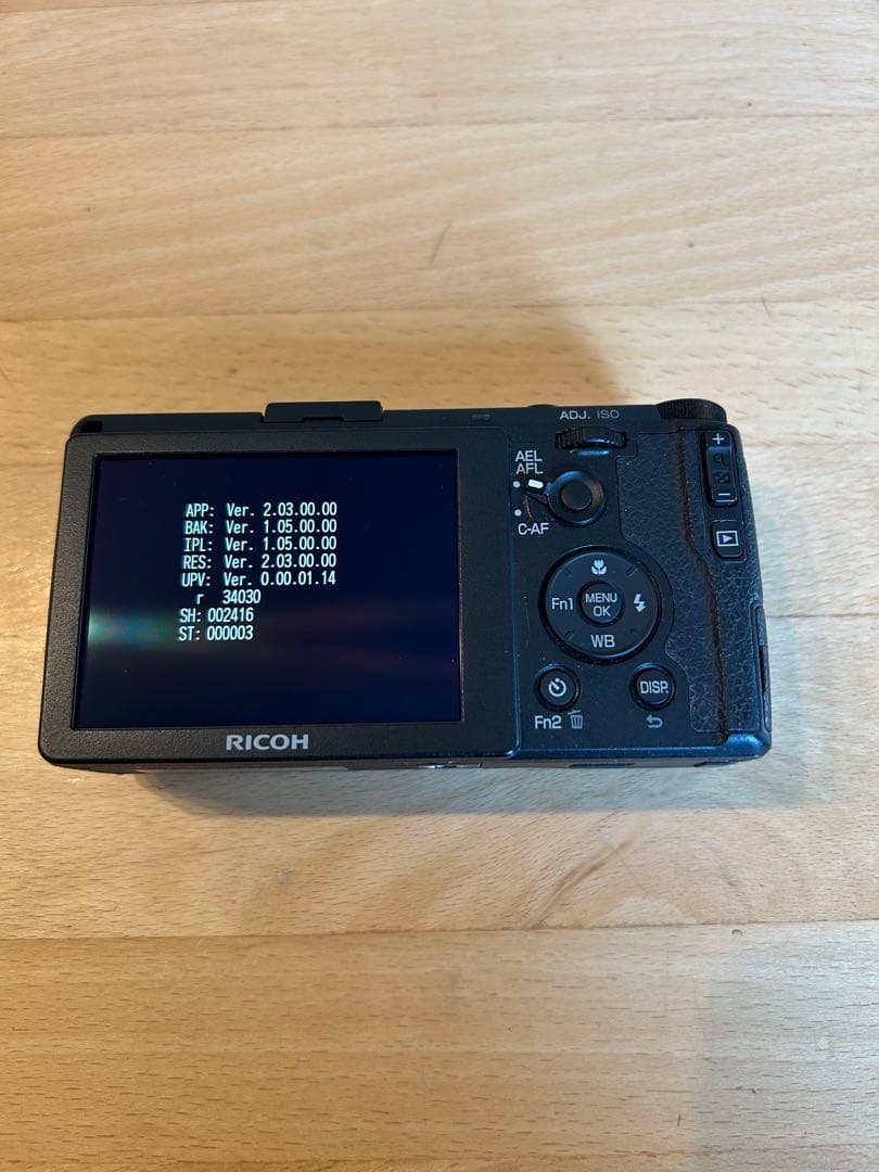 RICOH GR 初代 APS-CサイズCMOSセンサー【ショット数2416回】