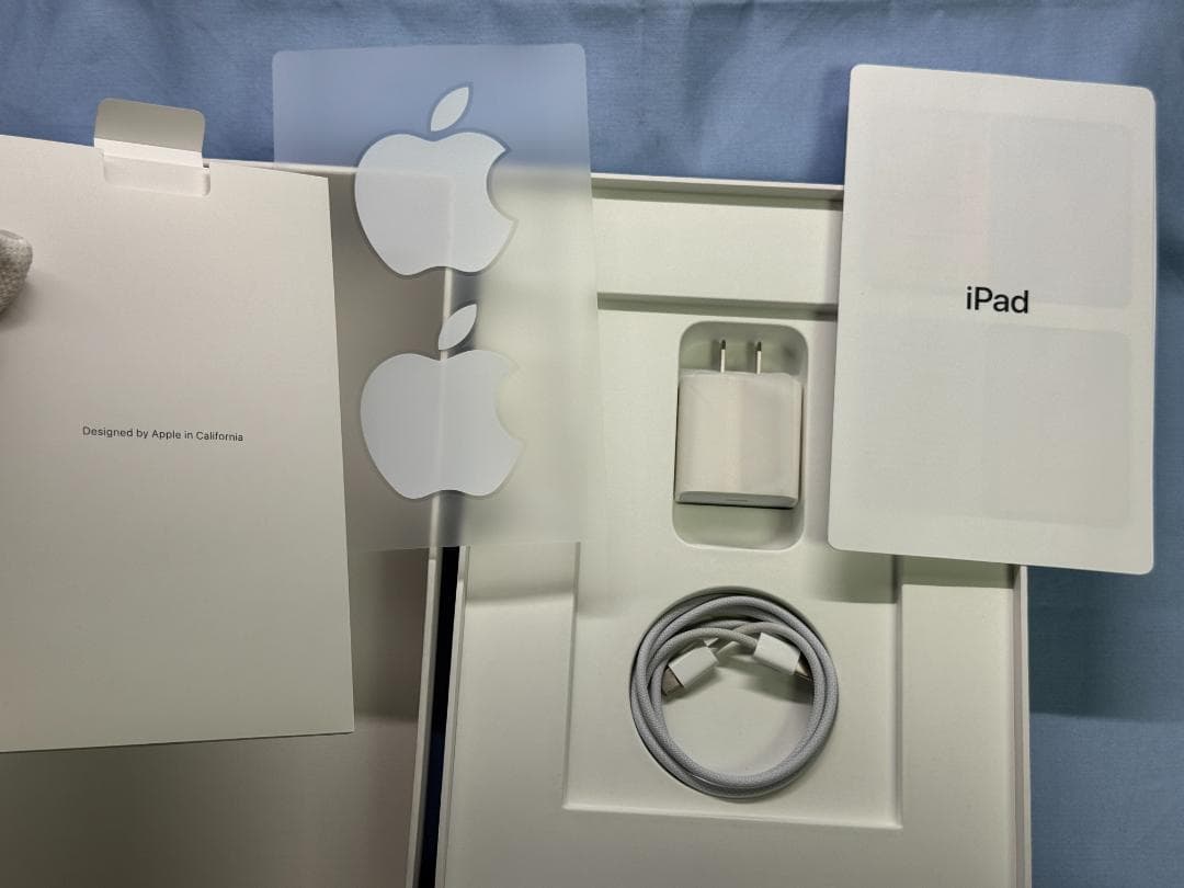【セット】iPad 第10世代 64GB ＋ Combo Touch