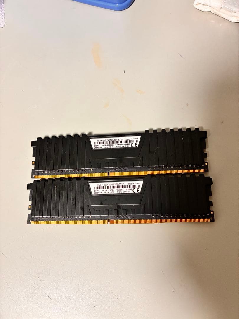 動作品 コルセア CORSAIR デスクトップメモリ 16GB 8GB 2枚