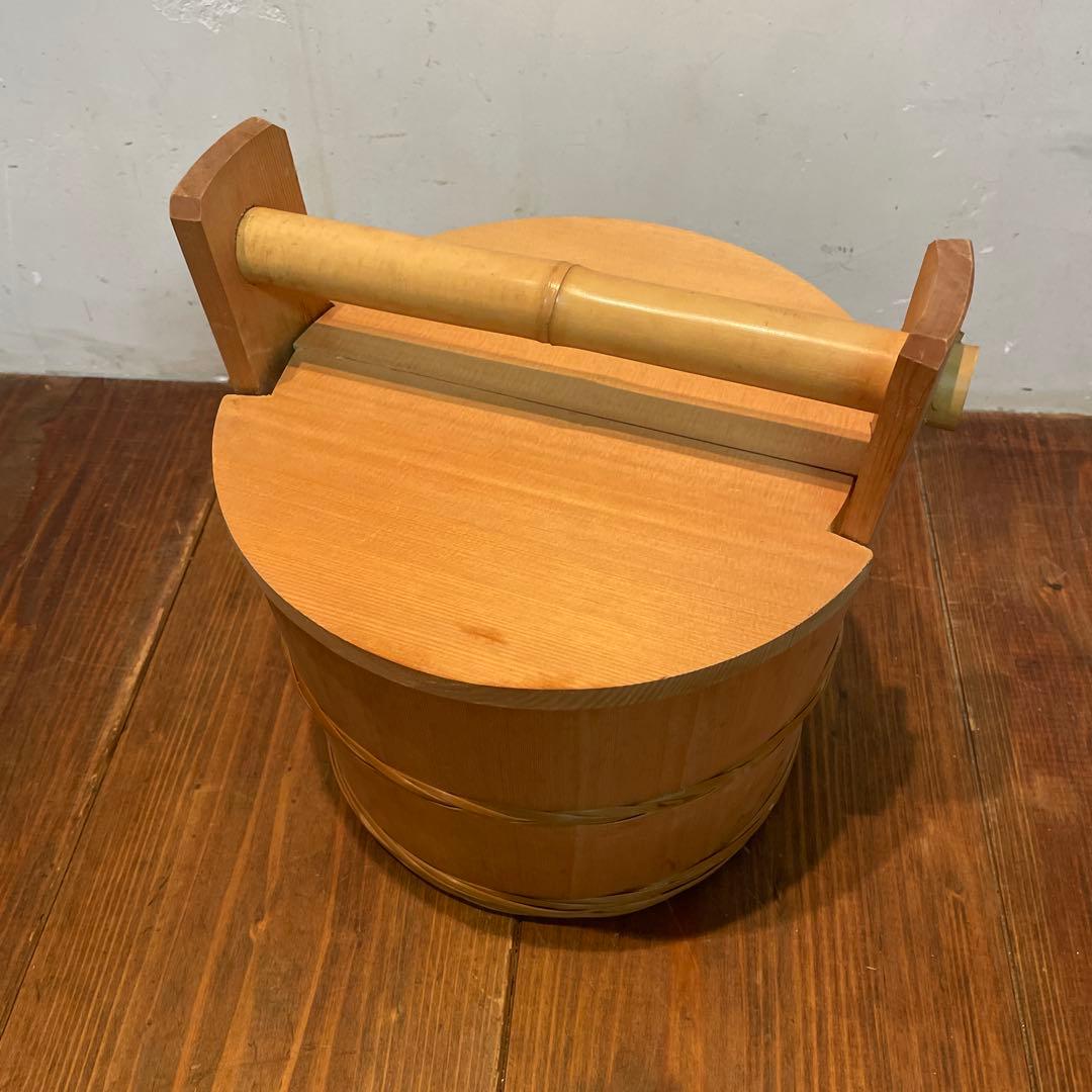 美品　茶道具　水張桶　手桶水指　木地　水屋道具　蓋付き　工芸品
